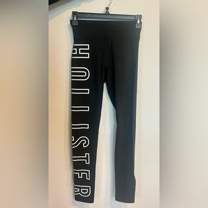 Hollister Logo Leggings. Size XS